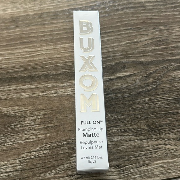 BUXOM PLUMPING LIP - Picture 3 of 4